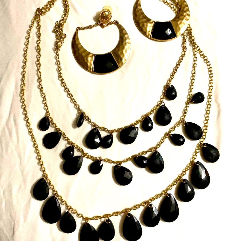 Black and gold tone 3 strand necklace and earrings set